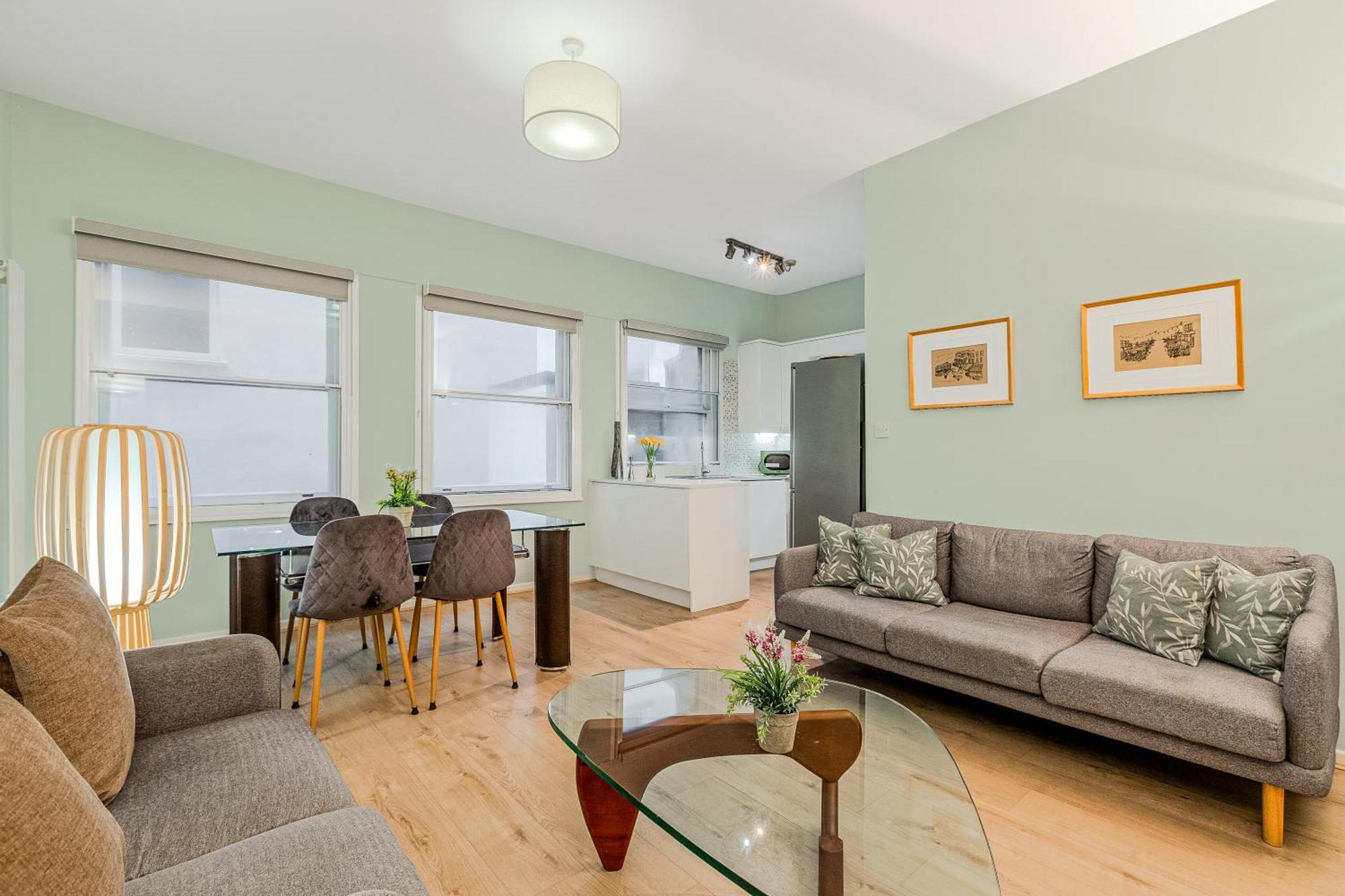 Stunning Central 2Br Flat Btw Soho & Covent Garden ลอนดอน ภายนอก รูปภาพ