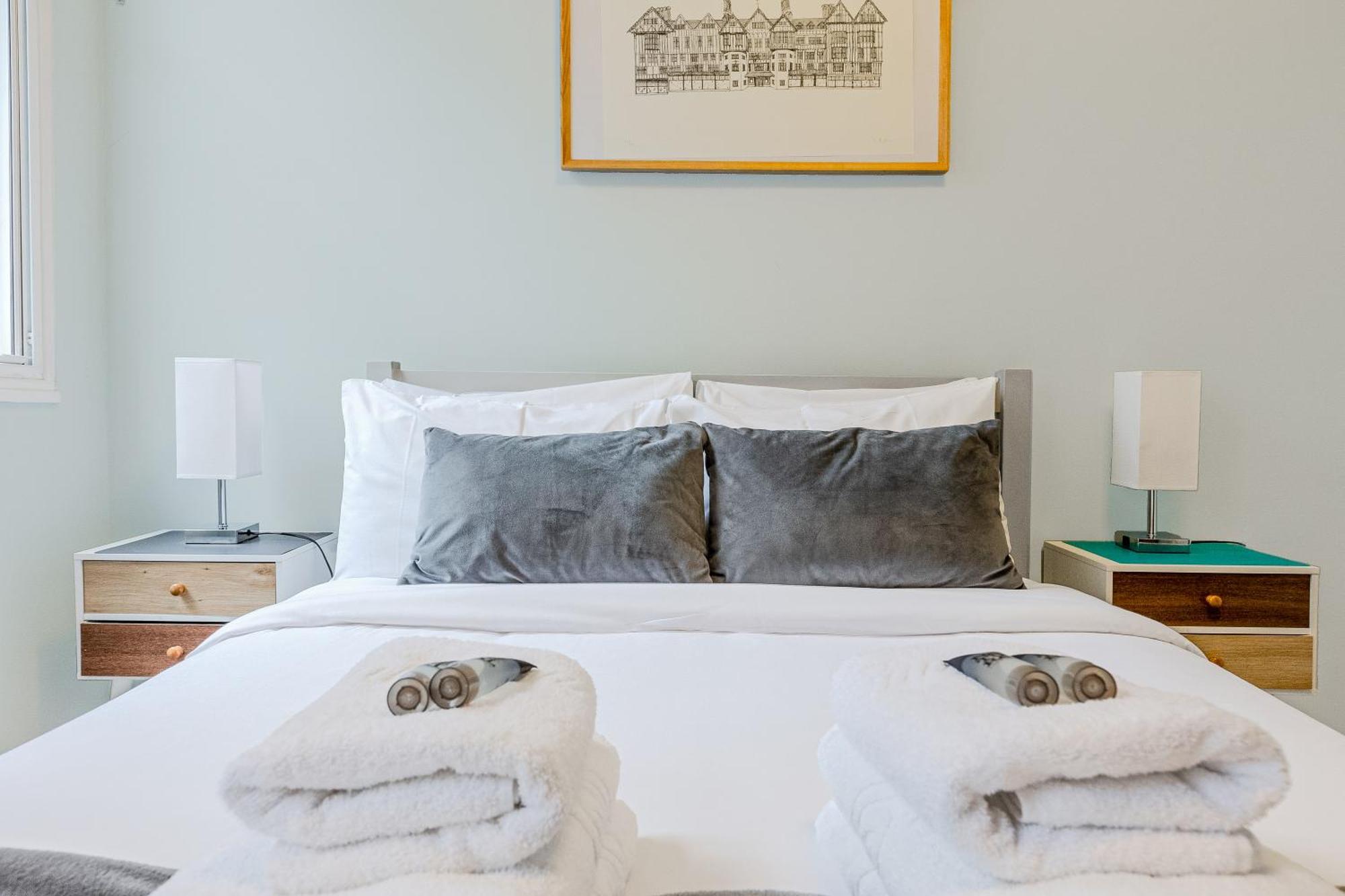 Stunning Central 2Br Flat Btw Soho & Covent Garden ลอนดอน ภายนอก รูปภาพ